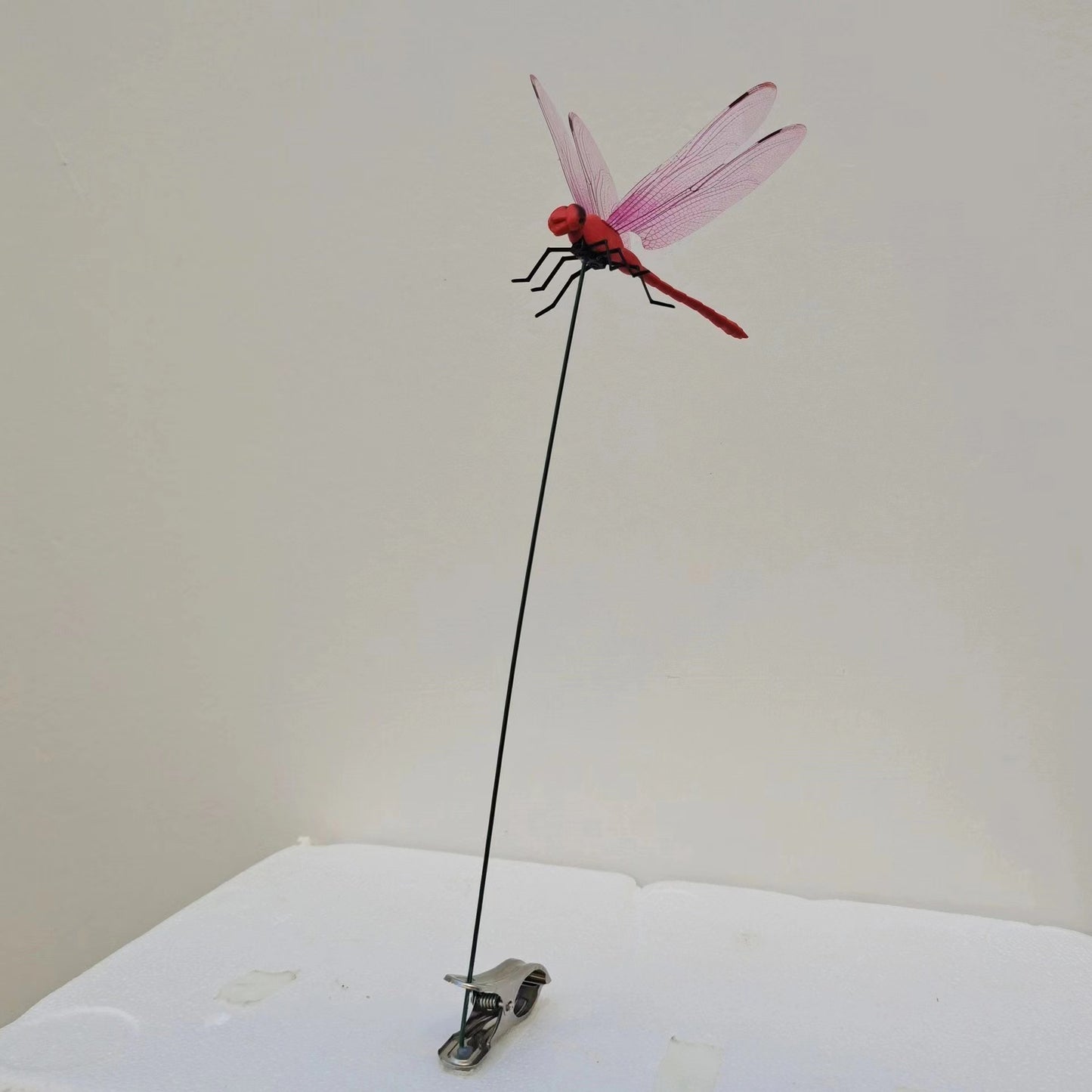 Stake Clip with Simulated Dragonfly – Home Decor, Dragonfly & Butterfly Garden Ornament, Wall Sticker Background, Gardening Decoration