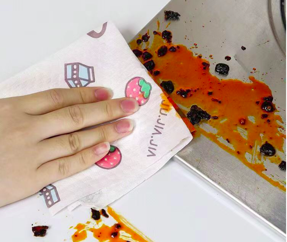 Kitchen disposable cloths—non-linting, oil-resistant, specially designed for kitchen use; pull-out paper towels suitable for both dry and wet cleaning, ideal for lazy users.
