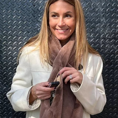 ❄️ Faux-Fur Pull-Through Scarf with Hidden Pocket