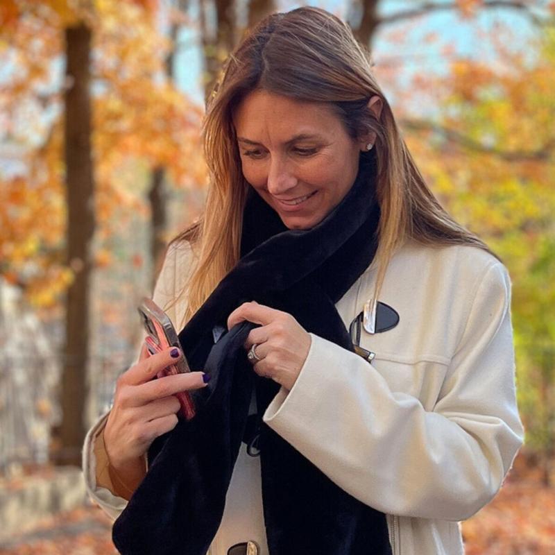 ❄️ Faux-Fur Pull-Through Scarf with Hidden Pocket