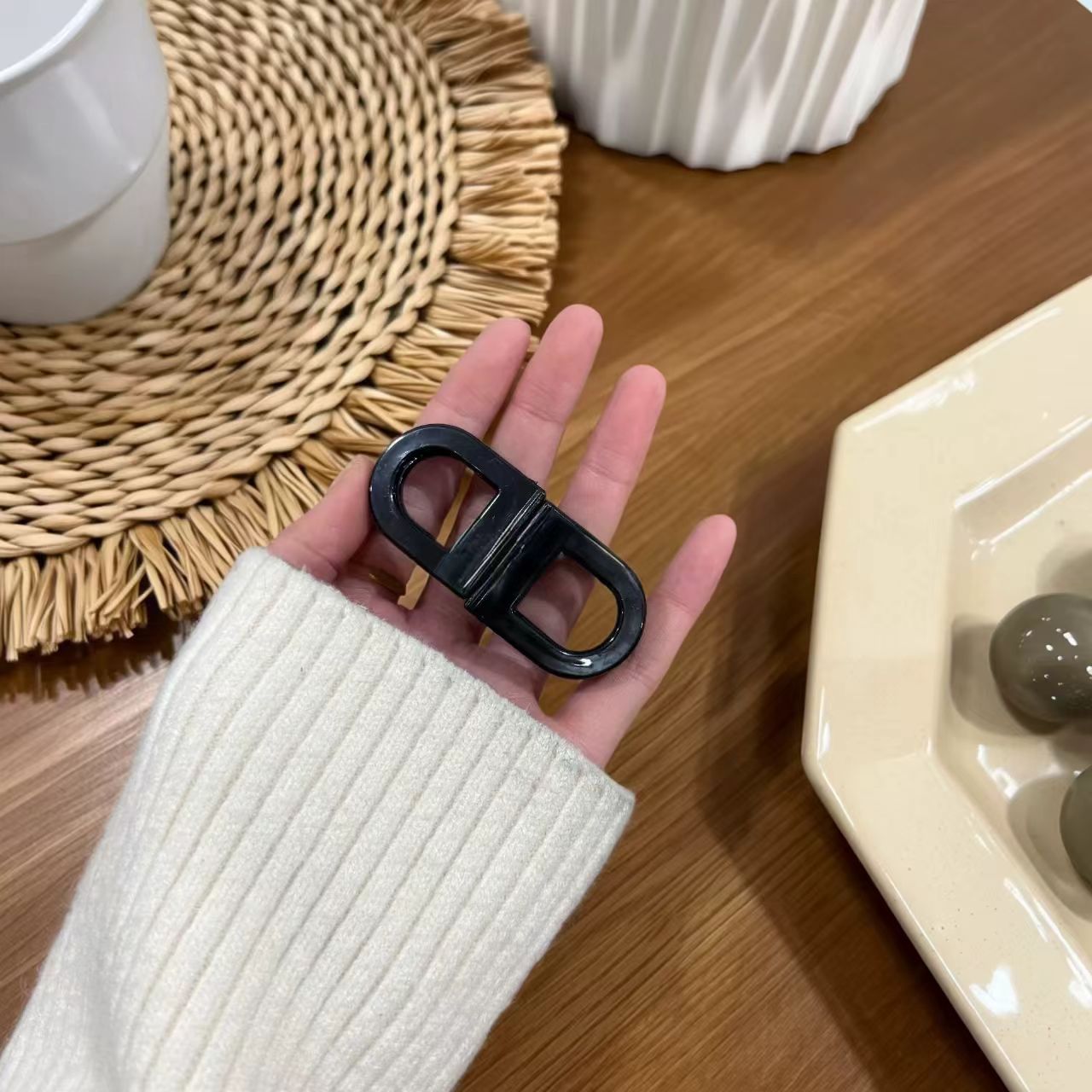 Women's Seamless Magnetic Hair Clip Decoration